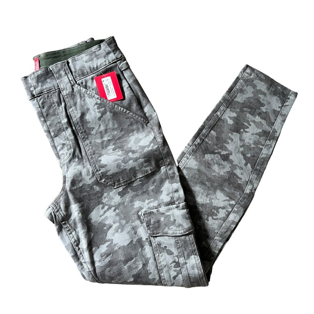 NWT Spanx Camouflage Stretch Twill Ankle Cargo Pants Size Large and Medi…